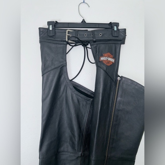 Harley-Davidson® Men's Bar & Shield Stock Leather Chaps 98090-06VM Size S EUC - Picture 3 of 16